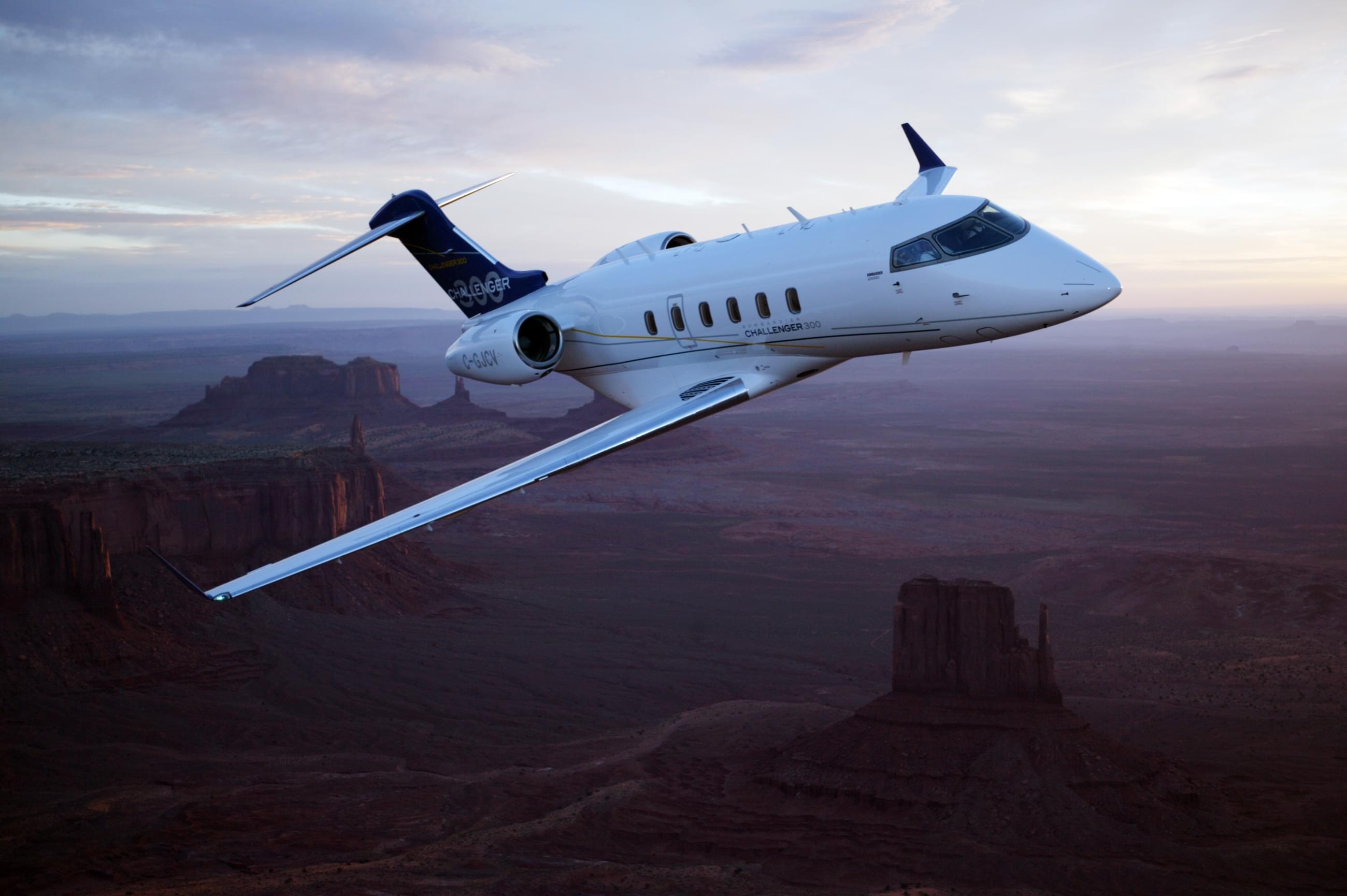 Midsize jet Bombardier Challenger 300 ️ charter advisory