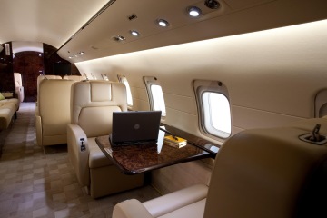 Bombardier Challenger 850
